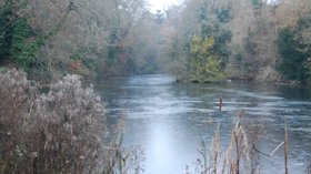 Vinters Valley Nature Reserve - lake  (© © Copyright N Chadwick (https://www.geograph.org.uk/profile/3101) and licensed for reuse (https://www.geograph.org.uk/reuse.php?id=2277579) under this Creative Commons Licence (https://creativecommons.org/licenses/by-sa/2.0/).)