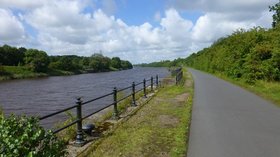 The River Ribble near Albert Edward Dock near the caravan site (© © Copyright Raymond Knapman (https://www.geograph.org.uk/profile/22522) and licensed for reuse (http://www.geograph.org.uk/reuse.php?id=5488683) under this Creative Commons Licence (https://creativecommons.org/licenses/by-sa/2.0/).)