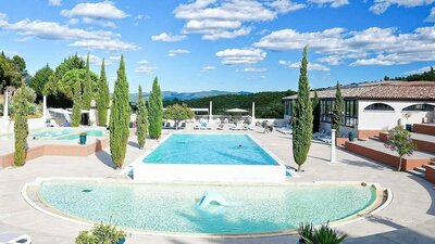 South of France Holidays - The swimming pool at Domaine d'Arnauteille, France