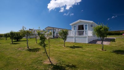 Holidays in Cornwall - Oaklands Park, Looe