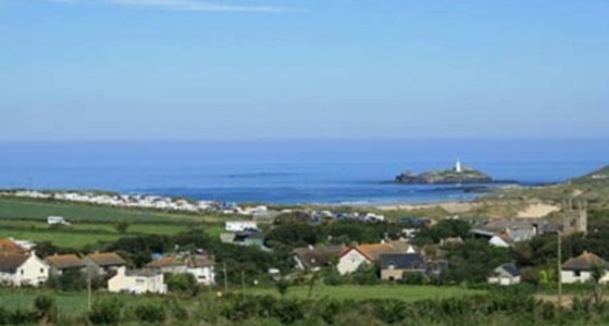 where is the best place to stay in cornwall england