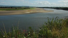 The River Severn from Newnham-on-Severn  (© © Copyright Philip Halling (https://www.geograph.org.uk/profile/1837) and licensed for reuse (https://www.geograph.org.uk/reuse.php?id=1469808) under this Creative Commons Licence (https://creativecommons.org/licenses/by-sa/2.0/).)
