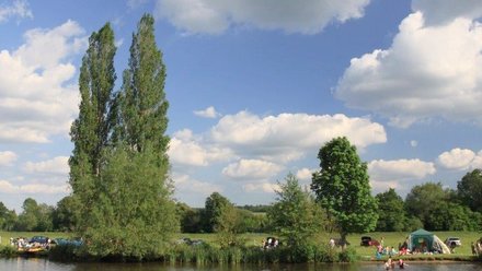 Riverside campsite in Maidenhead - Hurley Riverside Park, Maidenhead, Berkshire