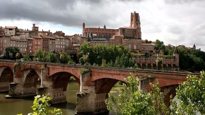 Albi in Midi-Pyrenees (© By Marion Schneider & Christoph Aistleitner --- Contact: Mediocrity (Own work) [Public domain], via Wikimedia Commons)