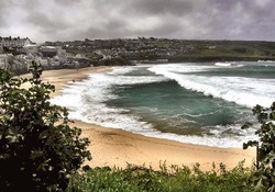 Porthmeor Beach - © Copyright Richard Johns (http://www.geograph.org.uk/profile/334) and licensed for reuse (http://www.geograph.org.uk/reuse.php?id=11559) under this Creative Commons Licence (https://creativecommons.org/licenses/by-sa/2.0/).