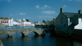 Bude - River Neet (© By Manfred Heyde (Own work) [GFDL (http://www.gnu.org/copyleft/fdl.html) or CC BY-SA 4.0-3.0-2.5-2.0-1.0 (http://creativecommons.org/licenses/by-sa/4.0-3.0-2.5-2.0-1.0)], via Wikimedia Commons (GFDL copy: https://en.wikipedia.org/wiki/GNU_Free_Documentation_License, original photo: https://commons.wikimedia.org/wiki/File:Bude_01_River_Neet.jpg))