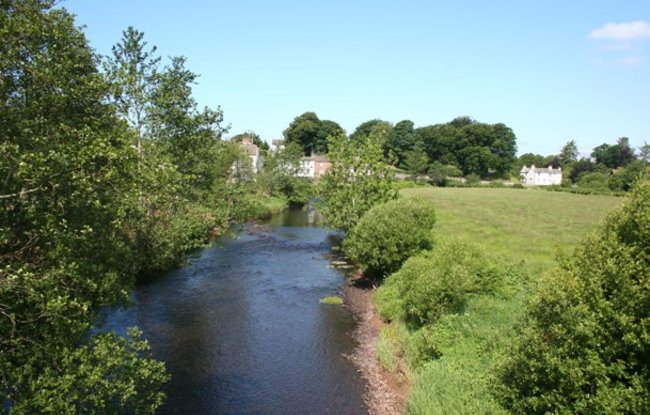 River Irt outside Holmrook  (© © Copyright Espresso Addict (https://www.geograph.org.uk/profile/6428) and licensed for reuse (http://www.geograph.org.uk/reuse.php?id=843015) under this Creative Commons Licence (https://creativecommons.org/licenses/by-sa/2.0/).)