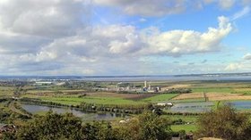 Helsby Hill Panorama (© © Copyright Jeff Buck (http://www.geograph.org.uk/profile/12987) and licensed for reuse (http://www.geograph.org.uk/reuse.php?id=3163555) under this Creative Commons Licence (https://creativecommons.org/licenses/by-sa/2.0/).)