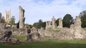 StEdmundsburyAbbeyPanorama