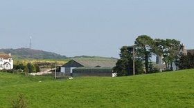 Corra Farm, Castle Douglas near the caravan site (© © Copyright James Bell (https://www.geograph.org.uk/profile/48946) and licensed for reuse (http://www.geograph.org.uk/reuse.php?id=2048292) under this Creative Commons Licence (https://creativecommons.org/licenses/by-sa/2.0/).)