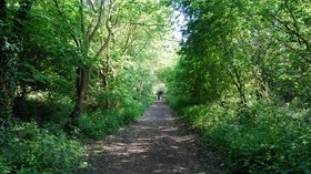 The old railway line close to the caravan site (© © Copyright N Chadwick (https://www.geograph.org.uk/profile/3101) and licensed for reuse (http://www.geograph.org.uk/reuse.php?id=1919089) under this Creative Commons Licence (https://creativecommons.org/licenses/by-sa/2.0/).)