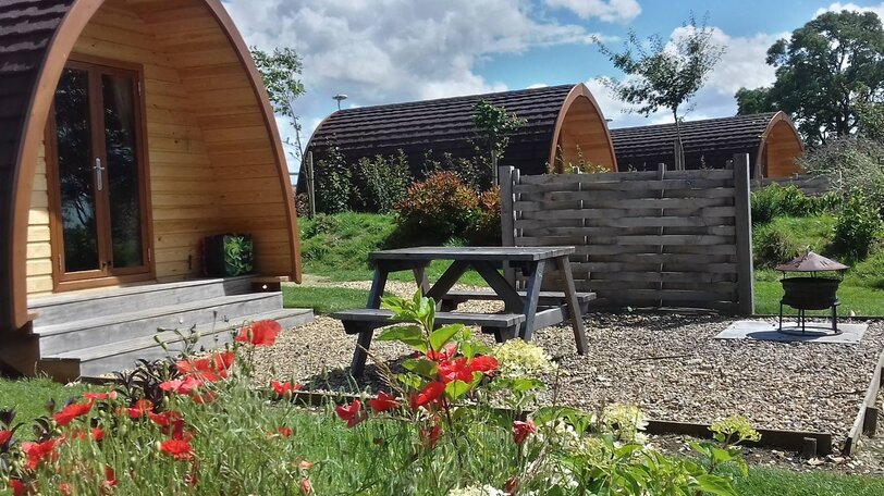 Cotswold Glamping Pods & Safari Lodges at Village Farm, Notgrove