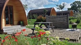 Cotswold Glamping Pods & Safari Lodges at Village Farm, Notgrove