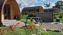 Cotswold Glamping Pods & Safari Lodges at Village Farm, Notgrove