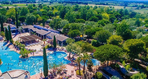 Holiday Parks France Near Airport www.caravansitefinder.co.uk