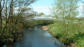 River Wyre, Garstang near the caravan site (© © Copyright David Medcalf (https://www.geograph.org.uk/profile/180) and licensed for reuse (http://www.geograph.org.uk/reuse.php?id=7004) under this Creative Commons Licence (https://creativecommons.org/licenses/by-sa/2.0/).)