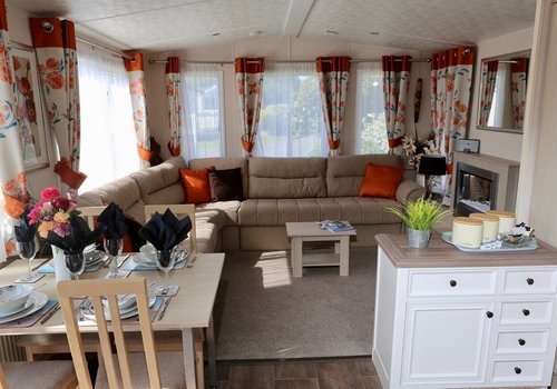 Photo of Holiday Home/Static caravan: Platinum 2 Bed Pet Friendly Caravan with Deck, Sleeps 4