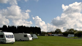 Holidays in Kent - Tanner Farm Touring Caravan & Camping Park, Marden