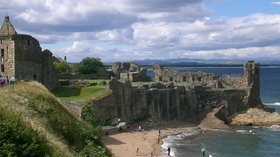 St Andrews Castle near the caravan park (© User: (WT-shared) Nab82ba at wts wikivoyage [CC BY 3.0 (http://creativecommons.org/licenses/by/3.0)], via Wikimedia Commons (original photo: https://commons.wikimedia.org/wiki/File:St-Andrews-Castle.JPG))