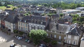 Panorama Allassac, Corrèze (© By Grobert (Own work) [GFDL (http://www.gnu.org/copyleft/fdl.html) or CC BY-SA 3.0 (http://creativecommons.org/licenses/by-sa/3.0)], via Wikimedia Commons (GFDL copy: https://en.wikipedia.org/wiki/GNU_Free_Documentation_License, original photo: https://commons.wikimedia.org/wiki/File:Panorama_Allassac_Corr%C3%A8ze.jpg))