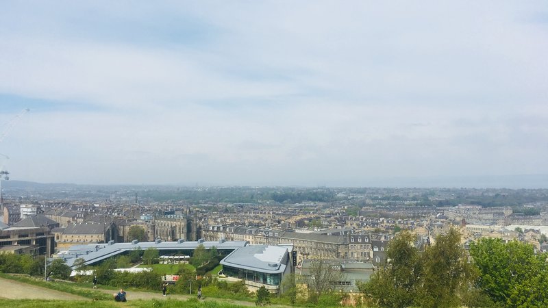 Calton Hill view - Calton Hill is a hill in central Edinburgh,situated beyond the east end of Princes Street and included in the city's UNESCO World Heritage Site. (© 2018 Doriane Steyaert)