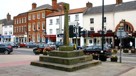 Northallerton Cross (© By Chrisloader (Own work) [CC BY-SA 3.0 (https://creativecommons.org/licenses/by-sa/3.0)], via Wikimedia Commons (original photo: https://commons.wikimedia.org/wiki/File:Northallerton_Cross.JPG))