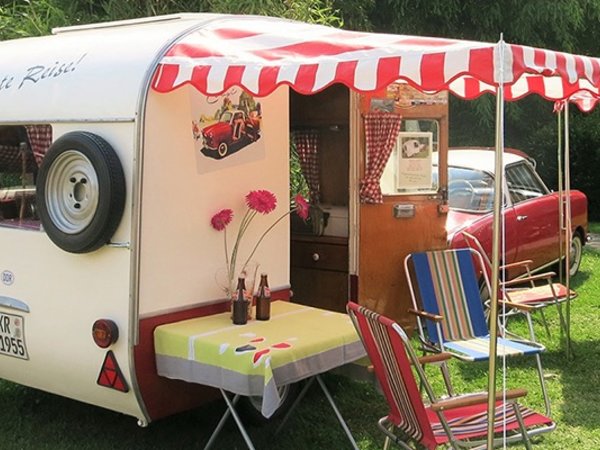 Best books on caravanning - Retro caravan