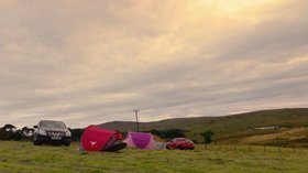 Hafod Hall Camping - Lovely open fields with plenty of space to pitch (© Hafod Hall)