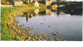 Annan - Annan Bridge close to the caravan site (© Colin Smith [CC BY-SA 2.0 (https://creativecommons.org/licenses/by-sa/2.0)], via Wikimedia Commons (original photo: https://commons.wikimedia.org/wiki/File:Annan_-_Annan_Bridge_-_geograph.org.uk_-_97643.jpg))