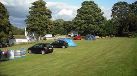 Campsite Aysgarth Falls Hotel (© © Copyright Christopher Hall (http://www.geograph.org.uk/profile/111661) and licensed for reuse (http://www.geograph.org.uk/reuse.php?id=4099116) under this Creative Commons Licence (https://creativecommons.org/licenses/by-sa/2.0/).)