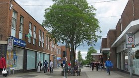Pedestrian zone, Alfreton (© © Copyright Pauline E (http://www.geograph.org.uk/profile/13903) and licensed for reuse (http://www.geograph.org.uk/reuse.php?id=3015637) under this Creative Commons Licence (https://creativecommons.org/licenses/by-sa/2.0/).)