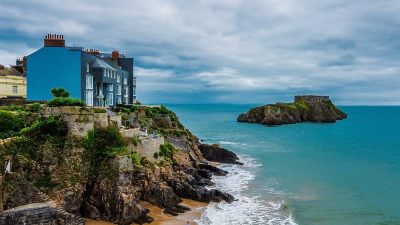 Holidays in Pembrokeshire - Tenby Beach, Pembrokeshire, Wales