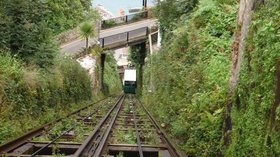 Lynton-Lynmouth Cliff Railway (© © Copyright Janine Forbes (http://www.geograph.org.uk/profile/388) and licensed for reuse (http://www.geograph.org.uk/reuse.php?id=237572) under this Creative Commons Licence (https://creativecommons.org/licenses/by-sa/2.0/))