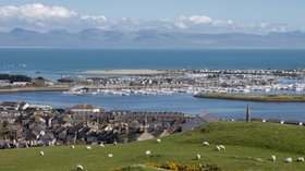 Pwllheli_from_Pen_Y_Garn (1)