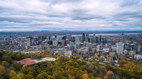 In the region - Montreal from above Mont Royal (© By John Lian (Own work) [CC BY-SA 4.0 (http://creativecommons.org/licenses/by-sa/4.0)], via Wikimedia Commons (original photo: https://commons.wikimedia.org/wiki/File:Montreal_from_above_Mont_Royal.jpg))