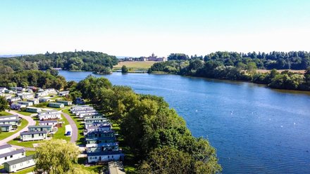 Holidays in North Yorkshire - Castle Howard Lakeside Holiday Park