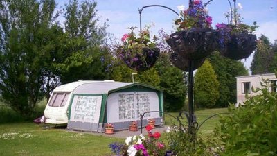Picture of Orchard View Caravan & Camping Park, Lincolnshire, Central North England - The touring field