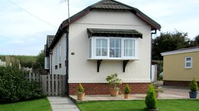 Residential park homes for sale in Lincolnshire - Residential Home Park Estate