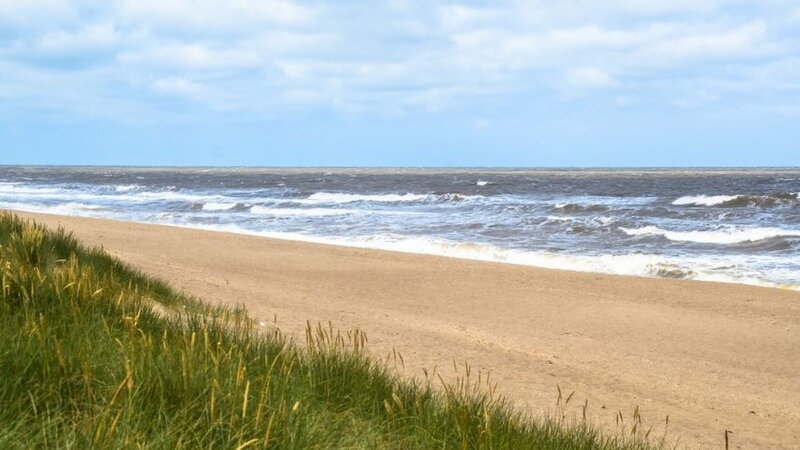Country Meadow Caravan Park - Touring, Motorhome Pitches and Holiday Pods Near Mablethorpe - Country Meadow Caravan Park - the beach at Sutton on Sea Country Meadow Caravan Park - Touring, Motorhome Pitches and Holiday Pods Near Mablethorpe - Country Meadow Caravan Park - the beach at Sutton on Sea