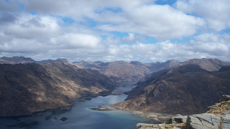 Loch Hourn - On the ascent of Ladhar Bheinn (© Photo by Graham Lewis (https://www.flickr.com/photos/62929104@N00/))