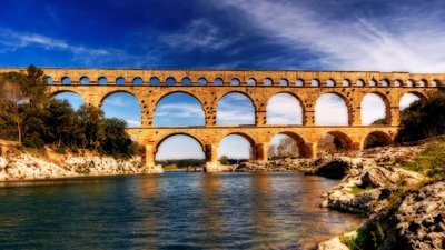 Pont Du Gard (© By Wolfgang Staudt (originally posted to Flickr as Pont Du Gard) [CC BY 2.0 (http://creativecommons.org/licenses/by/2.0)], via Wikimedia Commons (original photo: https://commons.wikimedia.org/wiki/File:Pont_Du_Gard.jpg))