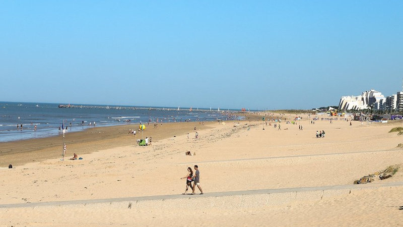 Saint-Jean-de-Monts beach, near Les Sirènes