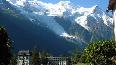 Mont Blanc depuis, Chamonix (© By Aiguille (Own work) [CC0], via Wikimedia Commons)