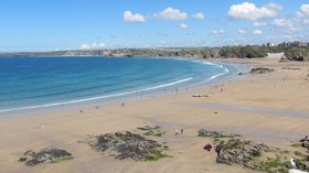 Towan Beach, Newquay, Cornwall (© By Proper Handsome (Own work) [CC BY-SA 3.0 (http://creativecommons.org/licenses/by-sa/3.0)], via Wikimedia Commons (original photo: https://commons.wikimedia.org/wiki/File:Towan_Beach,_Newquay_Cornwall.jpg))