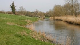 River Great Ouse near Pavenham (© © Copyright David Kemp (http://www.geograph.org.uk/profile/4217) and licensed for reuse (http://www.geograph.org.uk/reuse.php?id=3907210) under this Creative Commons Licence (https://creativecommons.org/licenses/by-sa/2.0/).)