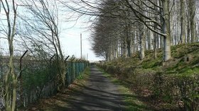 Footpath between Wigton Knowle and Eccup Reservoir near the caravan site (© © Copyright Rich Tea (https://www.geograph.org.uk/profile/4180) and licensed for reuse (http://www.geograph.org.uk/reuse.php?id=394861) under this Creative Commons Licence (https://creativecommons.org/licenses/by-sa/2.0/).)